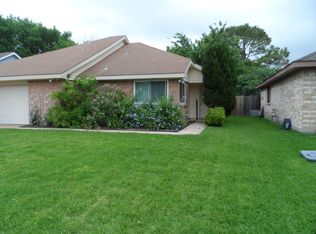 15835 Roxton Ridge Dr, Webster, TX 77598