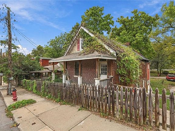 2nd image of 2020 Summit St