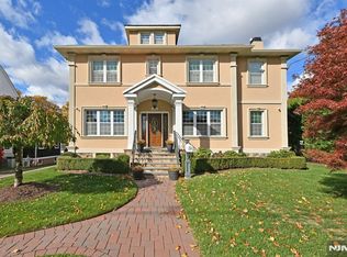 403 Summit Ave, Hackensack, NJ 07601