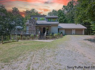 7001 E A Rd, Branch, MI 49402