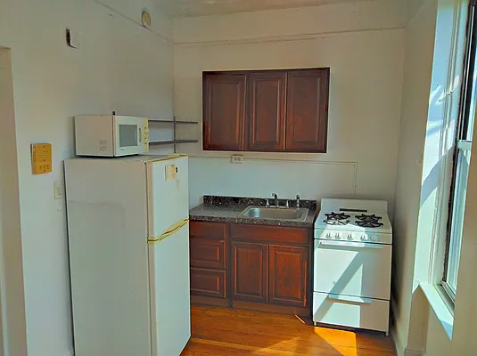 Rented by Nest Seekers International | media 6