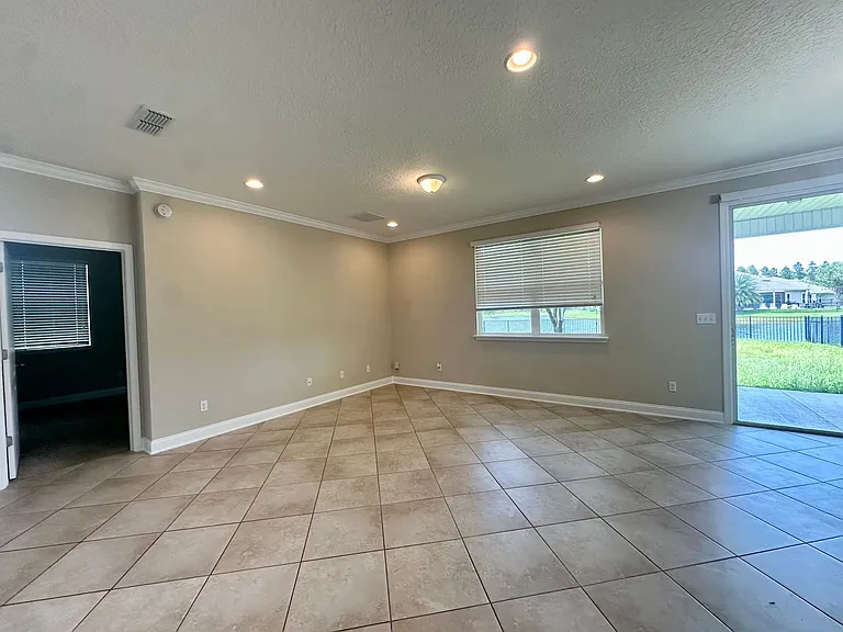 481 Shetland Dr — Photo 10