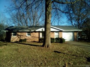 112 Indian Hill Dr, Belleville, IL