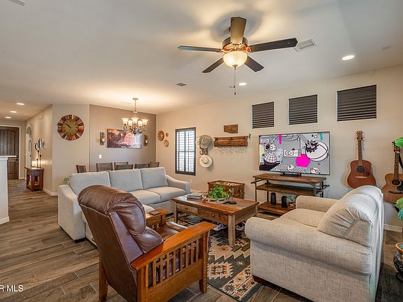 5th image of 13495 Everingham St