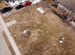 76 Henry St, Barrie, ON L4N 1C7