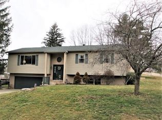 885 Hickory Rd, Heath, OH 43056