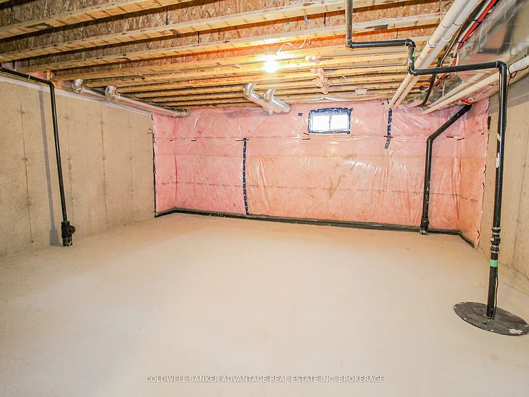 77 Keelson St — Photo 34