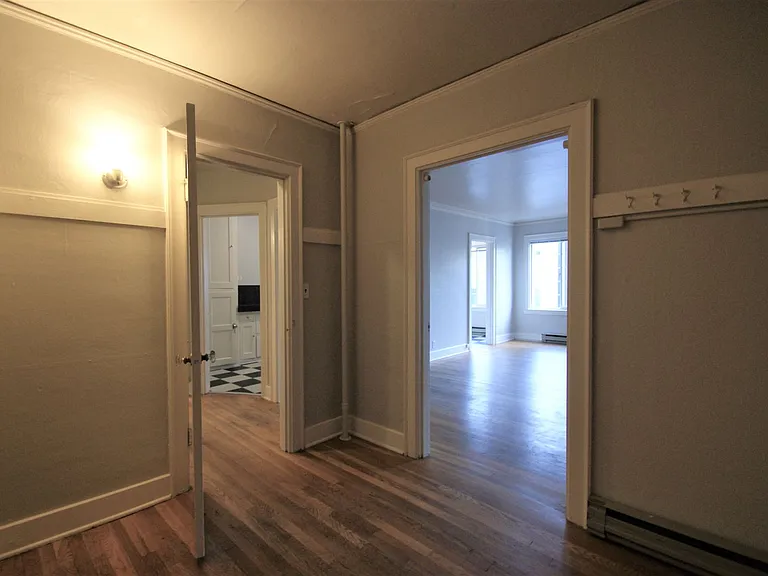 3008 Harvard Ave E — Photo 12