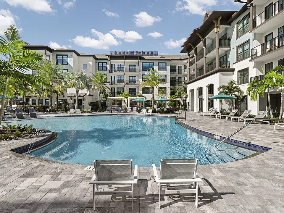 Indigo Stuart Apartments