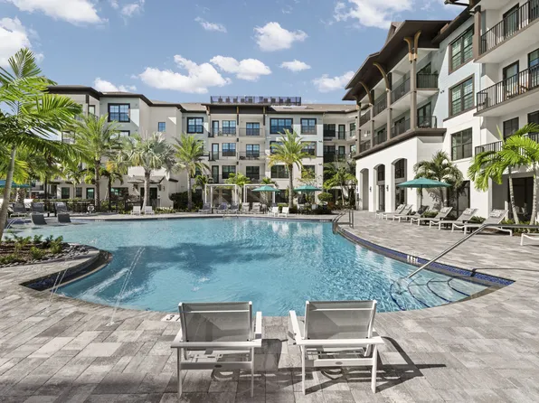 Indigo Stuart Apartments