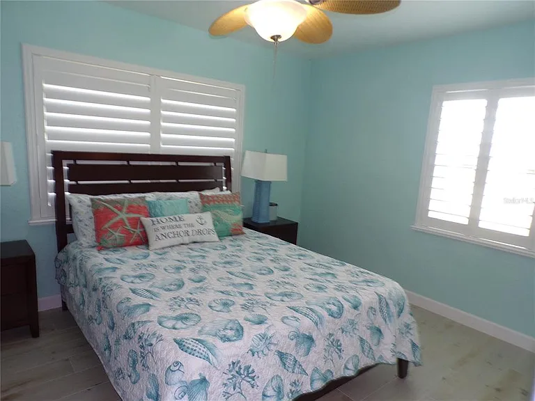 21088 Edgewater Dr — Photo 7