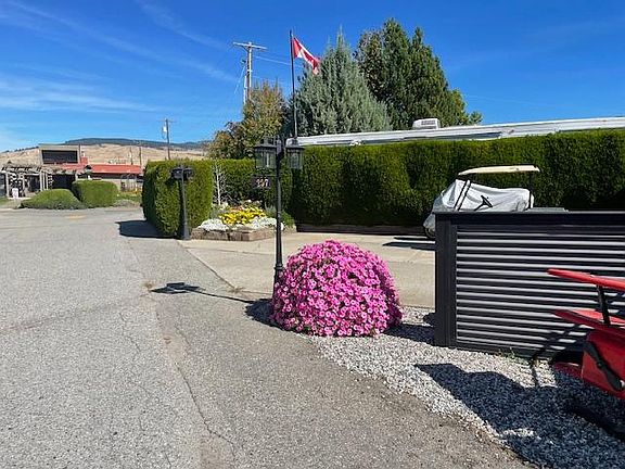 4th image of 415 Commonwealth Rd #34