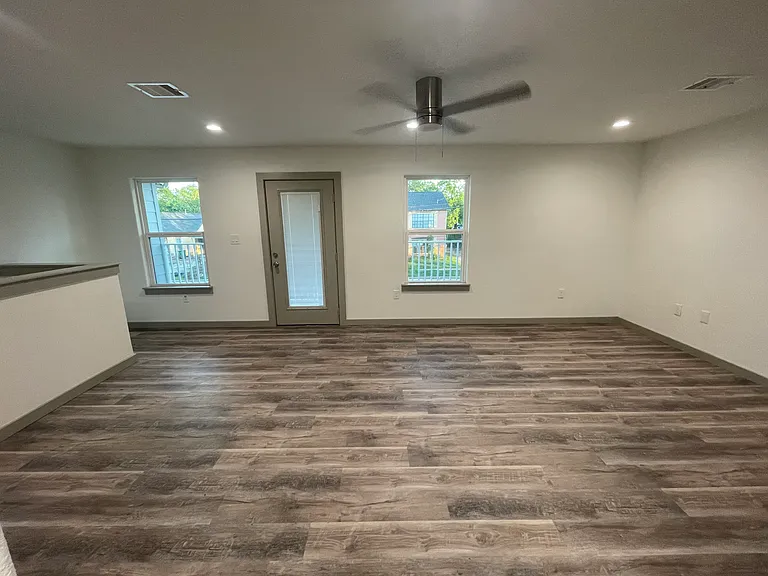 624 Center St #A — Photo 14