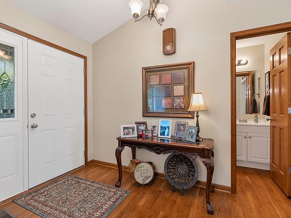 2nd image of 2177 Treetop Ln