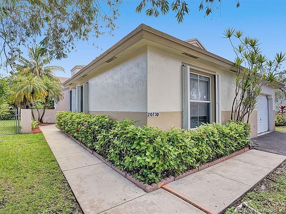 4th image of 20730 NW 3rd Ct