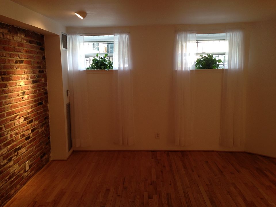 Living/Dining Area