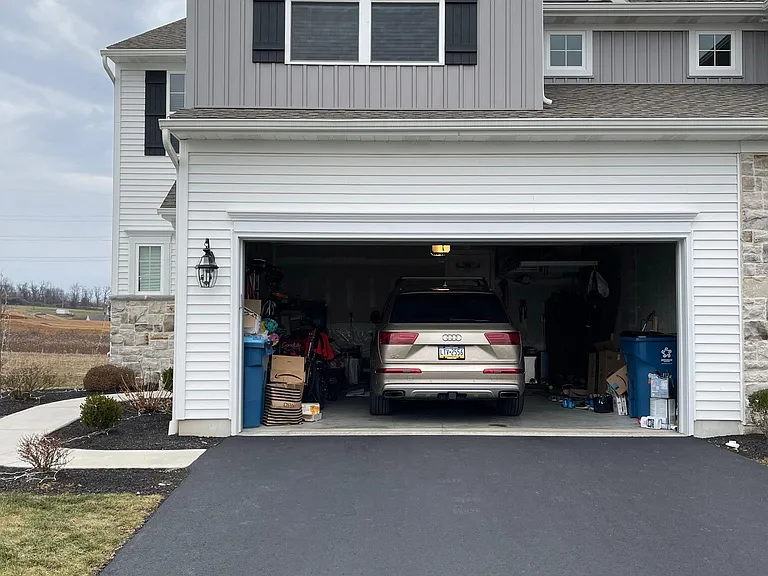 1564 Zestar Dr — Photo 2