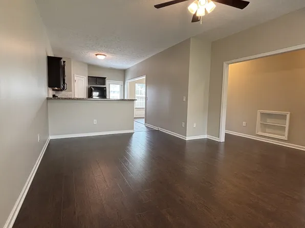2369 New Holland Cir, Murfreesboro, TN 37128