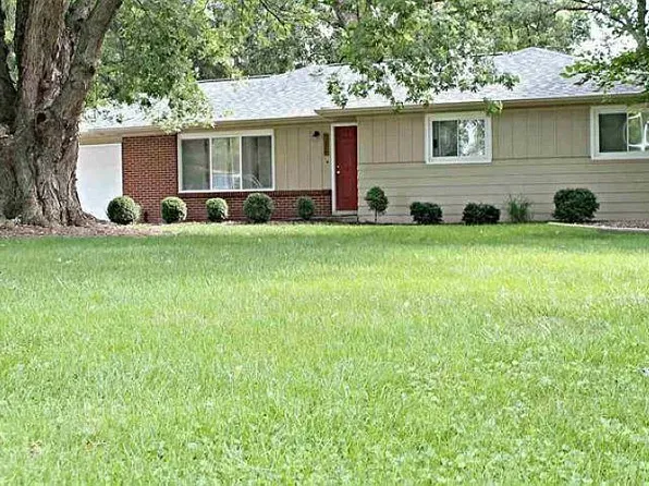 5324 Meadowbrook Dr, Fort Wayne, IN 46835