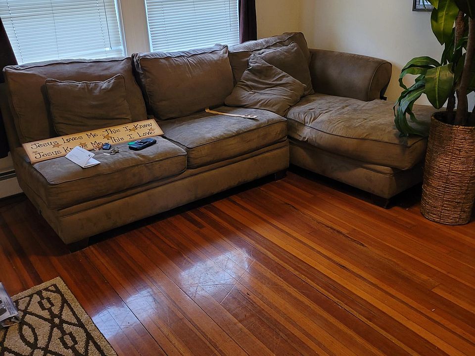 1st image of 410 Essex St