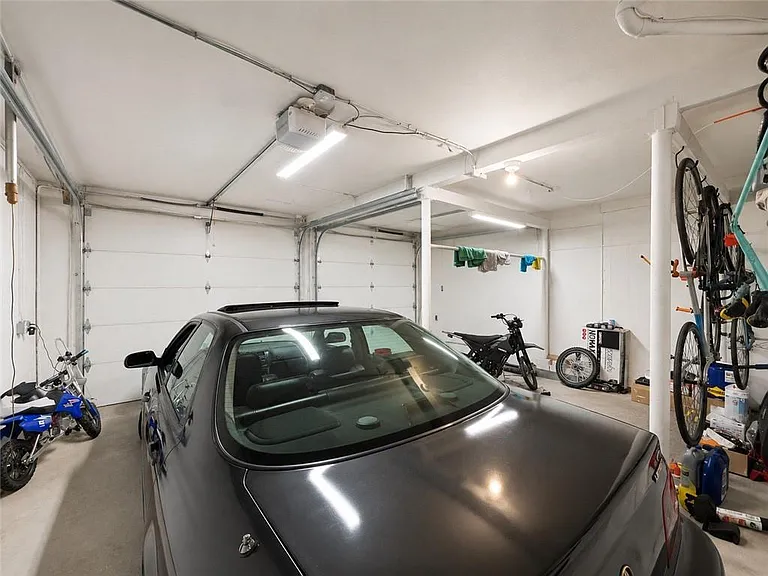 31 Foster St — Photo 15