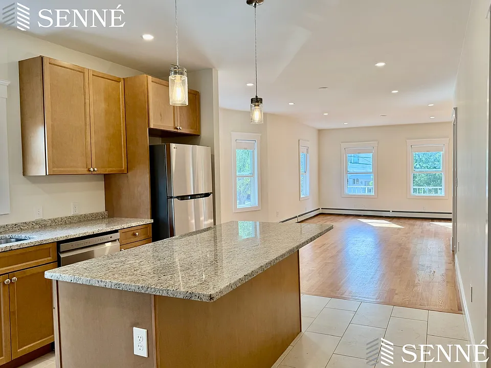 145 Winsor Ave #2