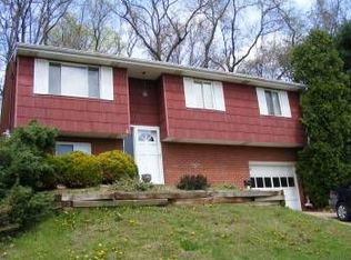 485 Lucia Dr, Pittsburgh, PA 15221