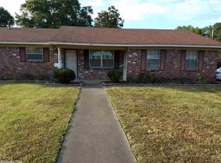 7000 Azalea Dr, Little Rock, AR 72209