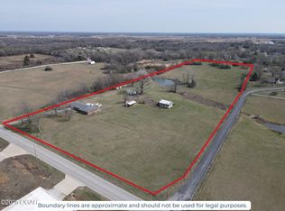 2105 S Hall St, Webb City, MO 64870