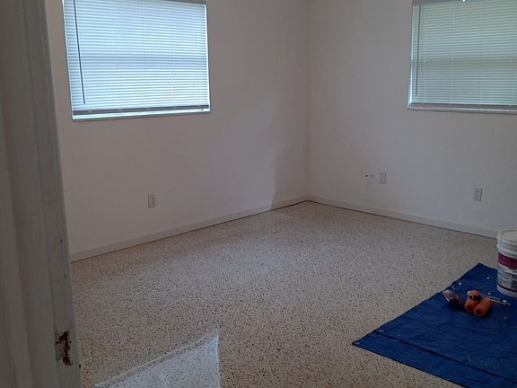 4th image of 4929 15th Ave N