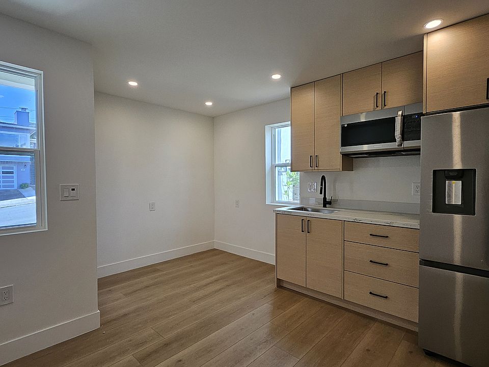 1st image of 16 Crestview Ave #3