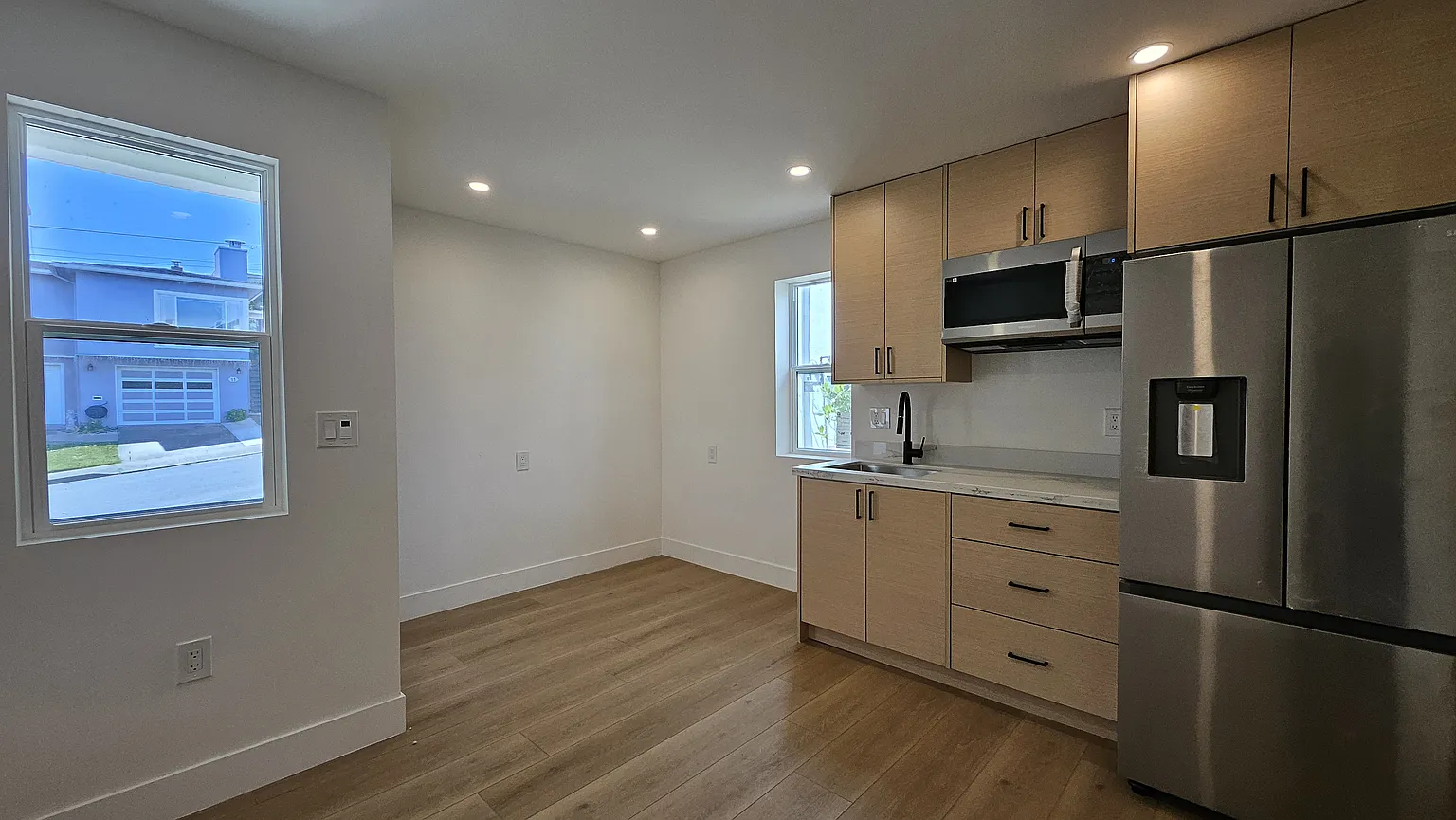 16 Crestview Ave #3 photo 1
