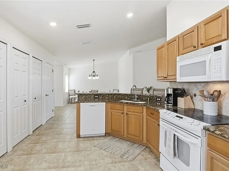 11029 Mill Creek Way #405 — Photo 7