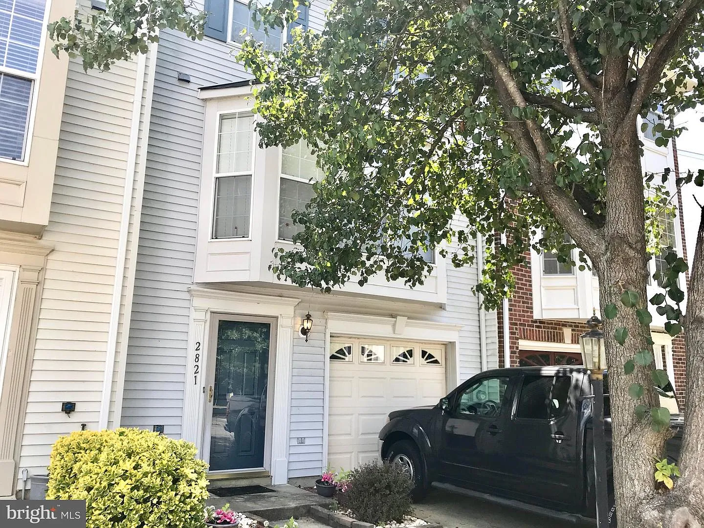 2821 Waters Edge Ct photo 1