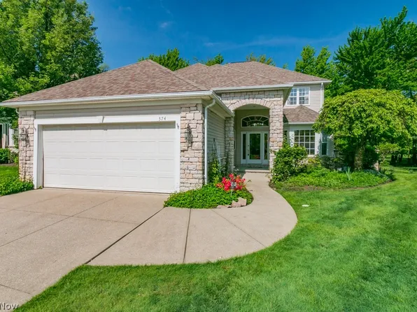 374 W Glengary Cir, Highland Heights, OH 44143