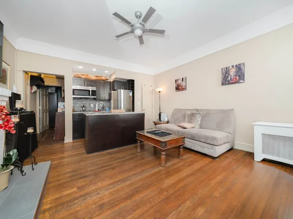 28 East 12th Street image 1 of 11