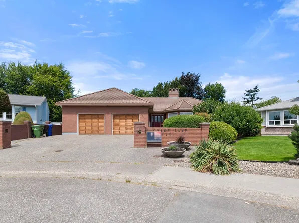 6958 Coach Lamp Dr, Chilliwack, BC V2R 2X6