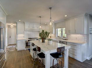 1235 Cardinal Crest Dr, Sun Prairie, WI 53590