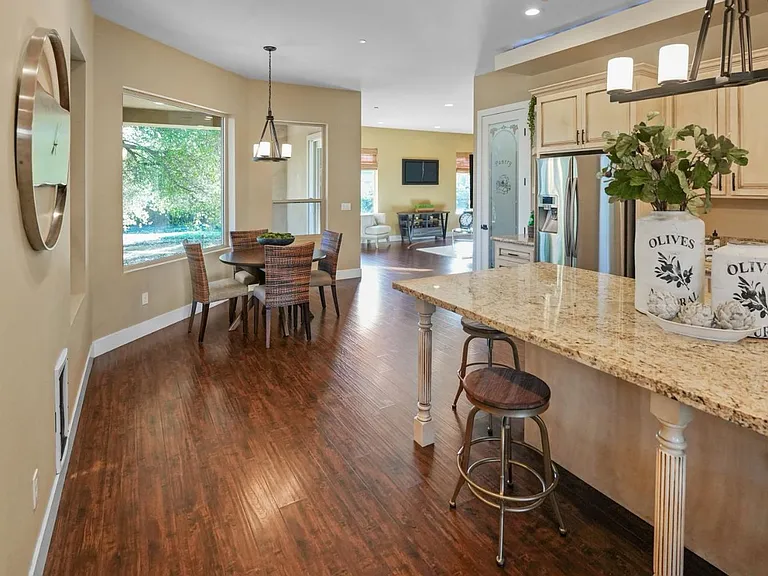 8856 Venikov Pl — Photo 7