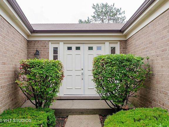 2nd image of 302 Basswood Dr