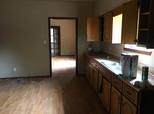 582 1st St SW, Paris, TX 75460