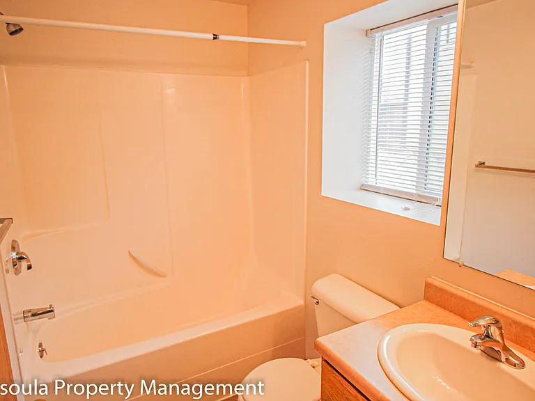 McDonald Ave Apts. — Photo 18