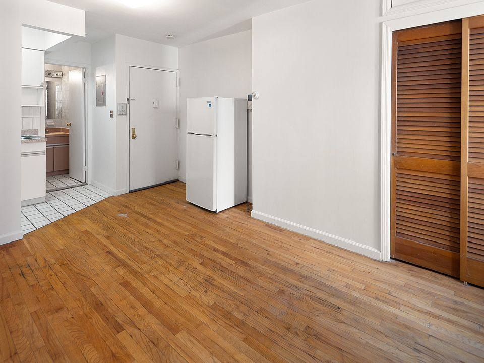 2nd image of 101 Allen St APT 2D