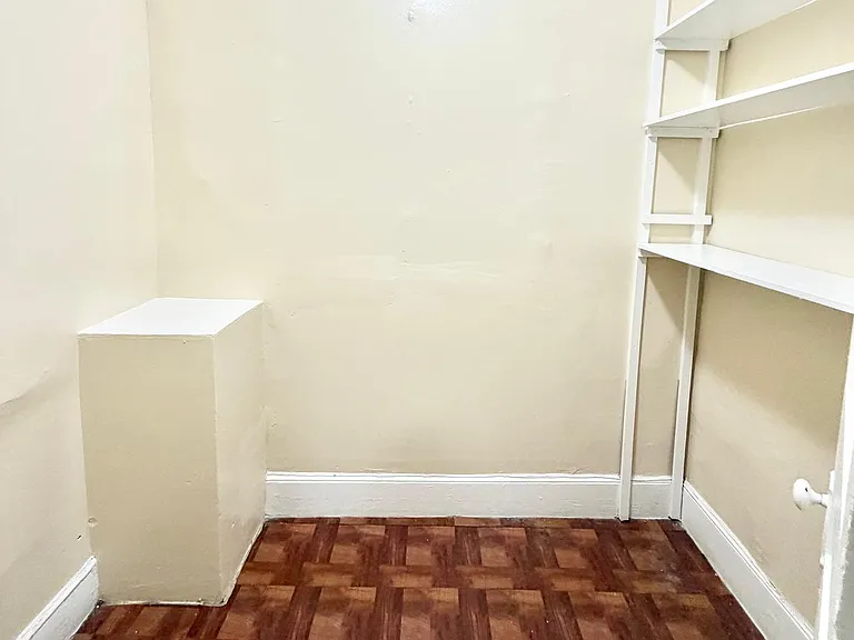 52 Dickerman St #3L — Photo 5