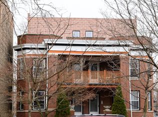 6976 N Ridge Blvd #2, Chicago, IL 60645