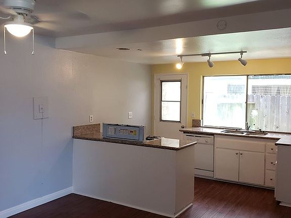 3rd image of 8768 Lomita Dr APT A