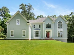 33 Farm Gate Rd, Colchester, CT 06415