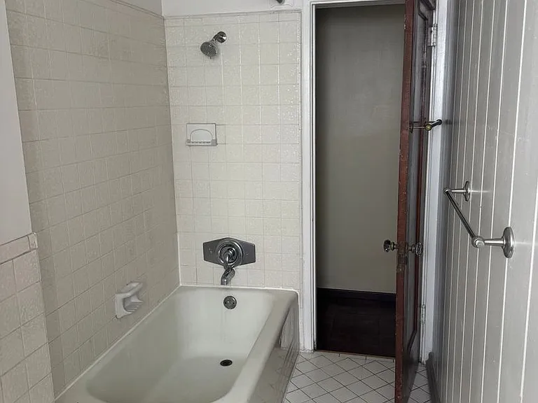 2465 Albatross St — Photo 19