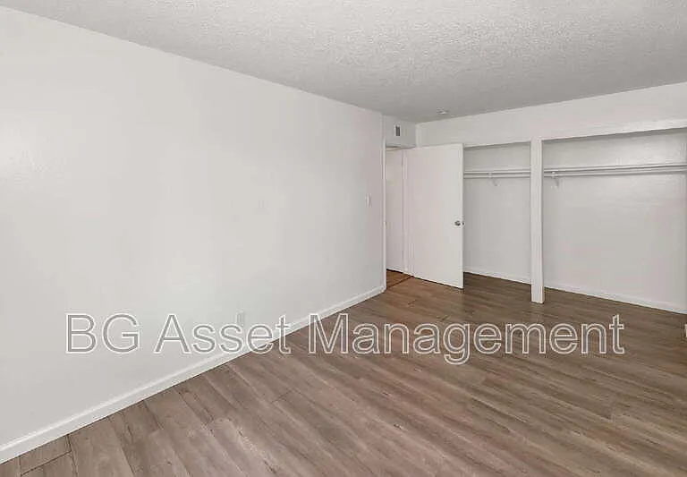 212 Westwood St — Photo 9