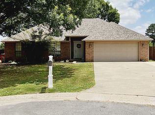 104 Marsha Cir, Morrilton, AR 72110